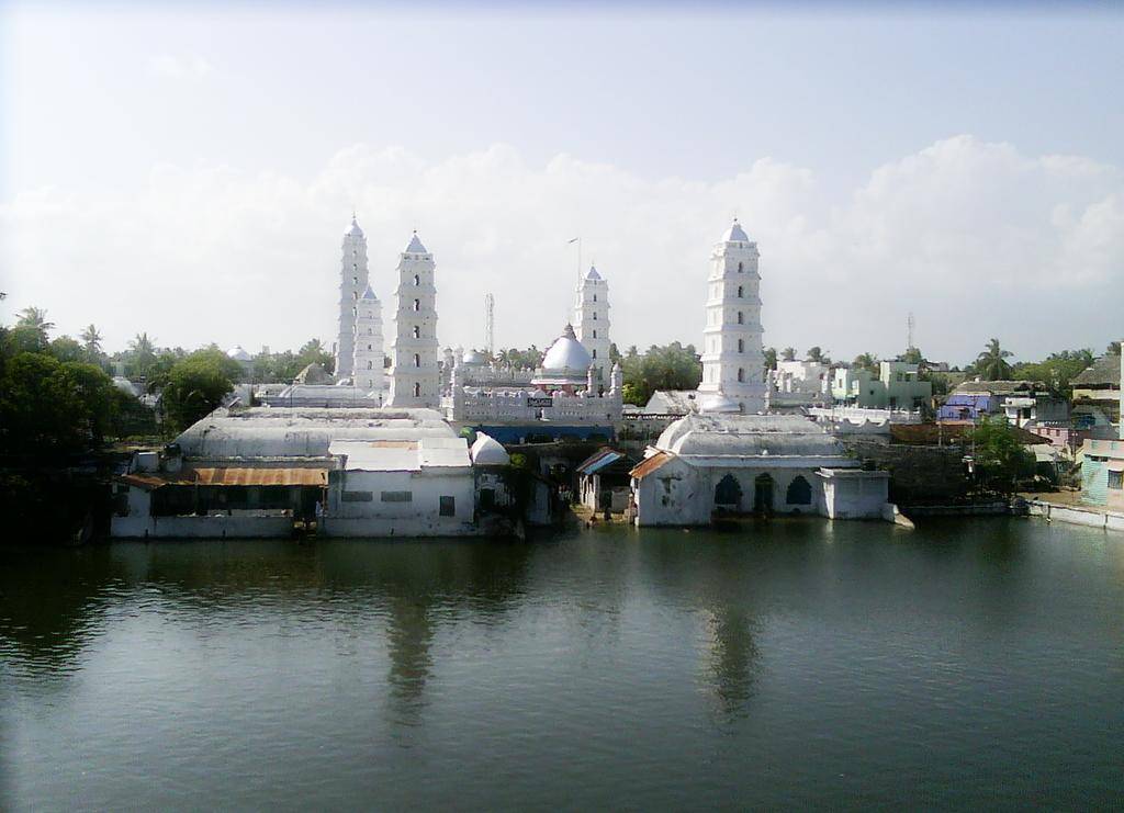  Nagore Dargah Shariff Pravin Travels